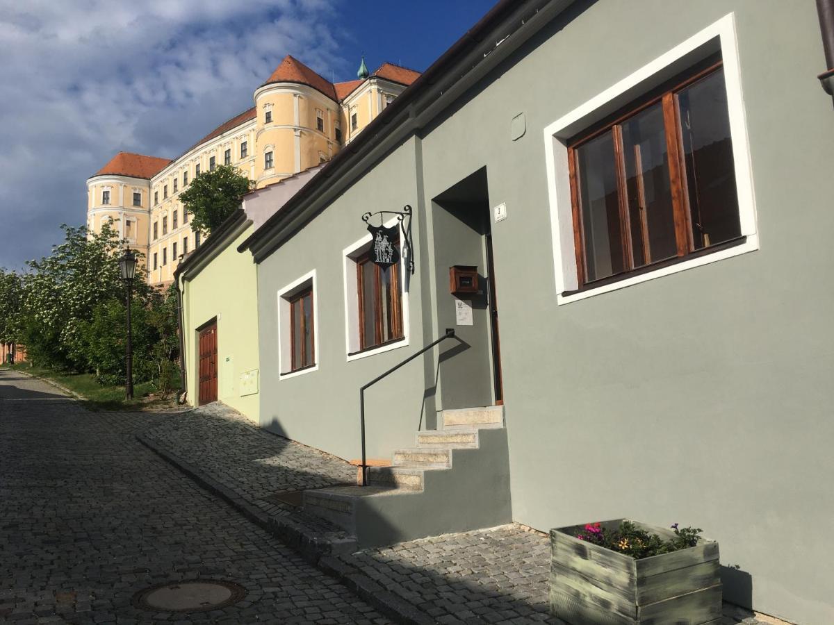 Castle-Wall-Inn Mikulov Buitenkant foto